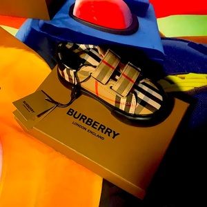 Burberry shoes